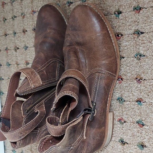 Caterpillar Mazzy Ankle Boot - Picture 2 of 10